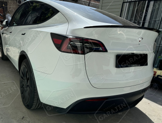 Model Y Spoiler - Parlak Siyah